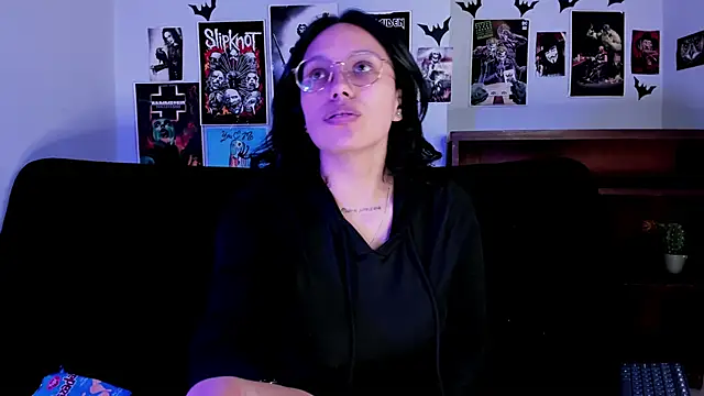 lilith-deveraux online show from June 6, 2026, 5:07 pm