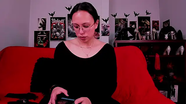 lilith-deveraux online show from June 16, 2026, 1:55 pm