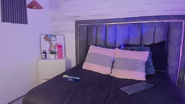 dayanne07 online show from March 4, 2025, 9:07 am