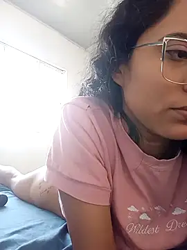 Karii-R online show from December 1, 2025, 1:23 pm