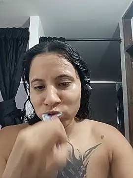 Karii-R online show from June 24, 2026, 6:28 pm