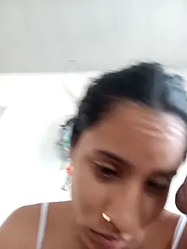 Karii-R online show from November 30, 2025, 3:02 pm