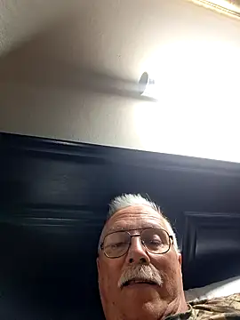 NawtyB1965 online show from May 19, 2026, 3:57 am