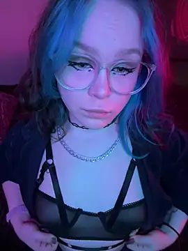 MaddisonHaas online show from March 17, 2025, 2:30 am