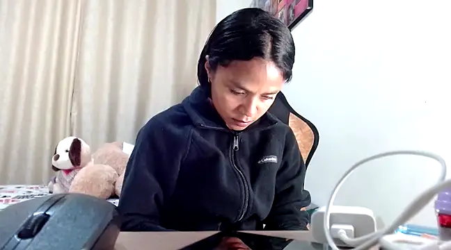 Samary thomas online show from March 21, 2025, 12:18 am