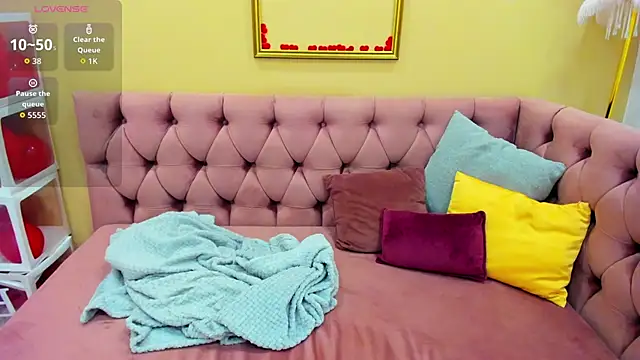 KetrinWhite online show from February 28, 2026, 1:27 am