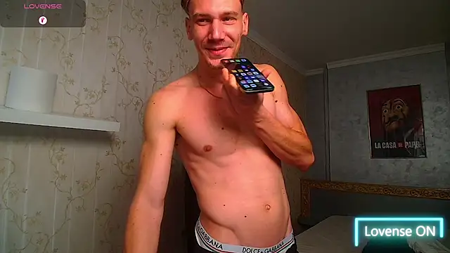 MateoBenjaminX online show from November 18, 2025, 6:06 am