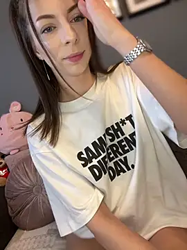 Mia Ethan online show from February 27, 2025, 12:01 pm