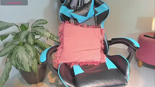  maria foxx  online show from May 20, 2026, 5:54 pm