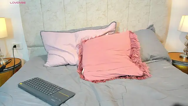  maria foxx  online show from February 21, 2026, 12:29 pm