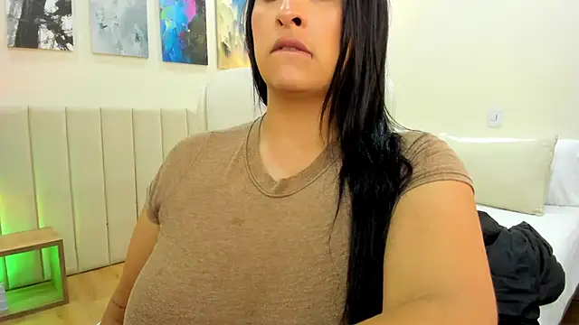 Snapshot of DaniRousse chatting on February 22, 2026, 3:53 am DaniRousse online show from February 22, 2026, 3:53 am