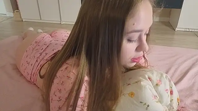 endlesssoffi online show from March 15, 2026, 7:10 pm