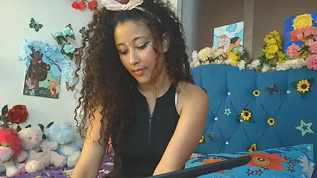 Milkdulce1 online show from July 1, 2026, 1:33 pm