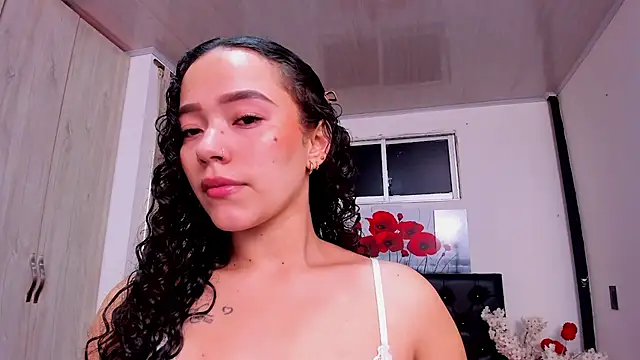 Snapshot of amaranta_f00x chatting on July 29, 2026, 12:48 pm amaranta f00x online show from July 29, 2026, 12:48 pm