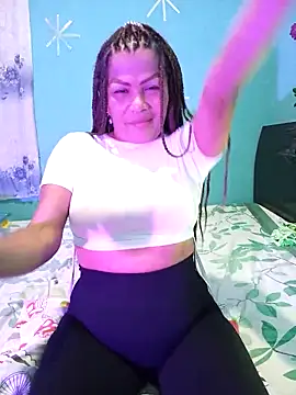 dulcesilvana10 online show from December 29, 2024, 1:02 am