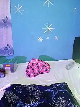 dulcesilvana10 online show from December 19, 2024, 11:03 pm