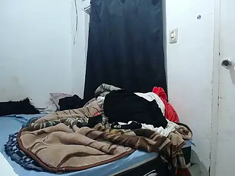 esjrobles online show from September 29, 2025, 12:33 pm