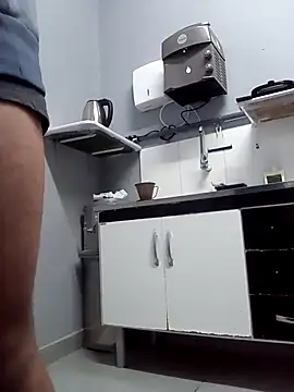 mahhh2024 online show from September 14, 2025, 1:55 pm