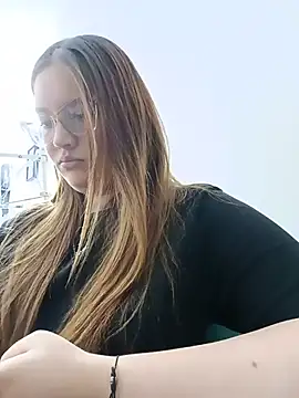 kendallclarkk03 online show from August 5, 2026, 12:37 am