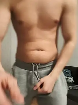 petibacsi96 online show from March 18, 2025, 5:23 pm