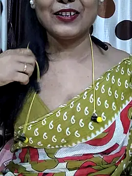 yoursweety09 online show from August 2, 2026, 7:50 am