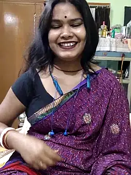 yoursweety09 online show from February 24, 2026, 5:47 pm