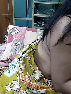 yoursweety09 online show from February 20, 2026, 6:26 am