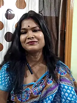 yoursweety09 online show from November 18, 2025, 8:39 am