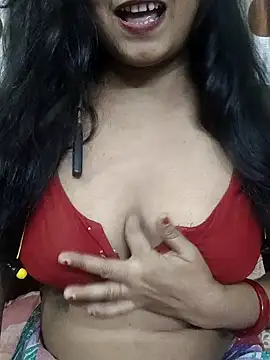 yoursweety09 online show from July 18, 2026, 7:39 am
