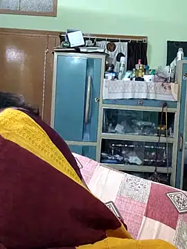 yoursweety09 online show from March 5, 2026, 8:11 am