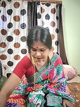 yoursweety09 online show from April 30, 2026, 7:48 am