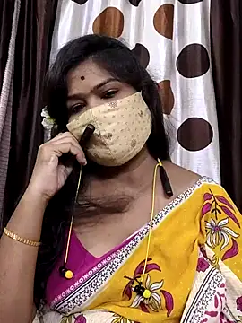 yoursweety09 online show from July 13, 2026, 8:02 am