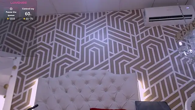 SashaDurante online show from October 16, 2025, 12:02 pm