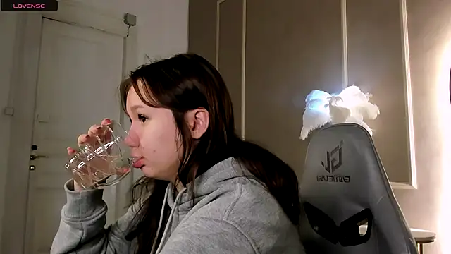 Alisia Mars online show from September 18, 2025, 5:32 am