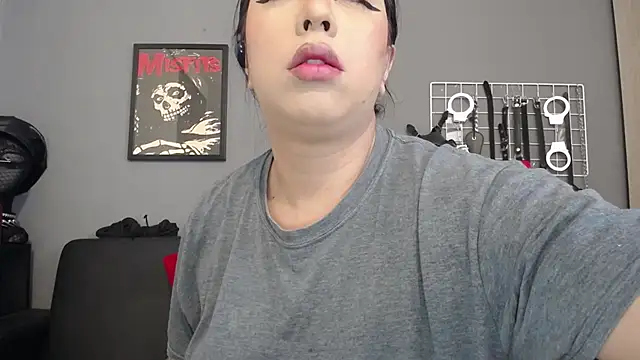 Carla Phoenix online show from July 15, 2026, 2:02 pm