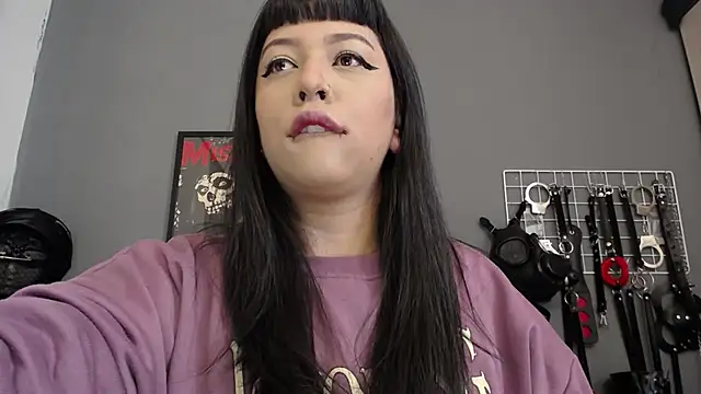 Carla Phoenix online show from July 16, 2026, 2:03 pm