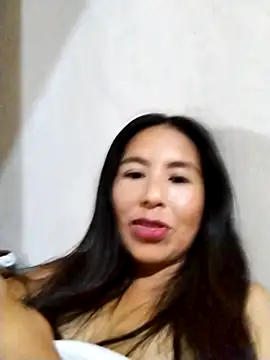 luzsexcita online show from August 3, 2026, 8:11 am
