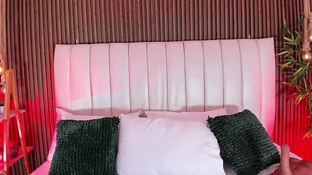 JessicaMilan online show from March 21, 2026, 10:35 pm