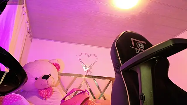 Laylafoxy tay online show from September 24, 2025, 3:02 am