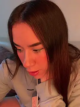 Im Valen Cute online show from May 20, 2026, 3:03 am