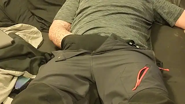 Snapshot of Dan8736 chatting on February 21, 2026, 10:23 pm Dan8736 online show from February 21, 2026, 10:23 pm