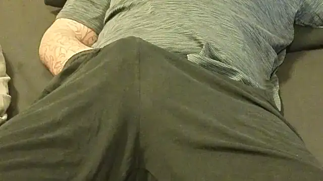 Snapshot of Dan8736 chatting on February 21, 2026, 3:41 am Dan8736 online show from February 21, 2026, 3:41 am