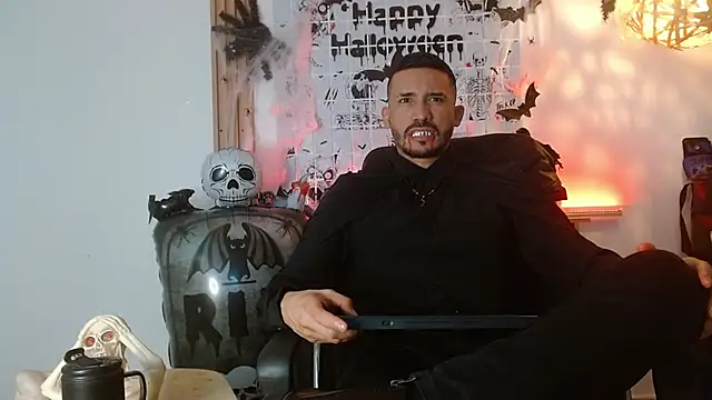 Reiko 85  online show from October 24, 2025, 3:11 pm