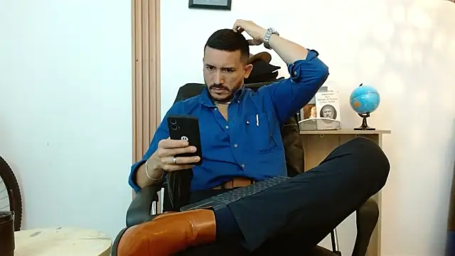 Reiko 85  online show from September 26, 2025, 2:35 pm