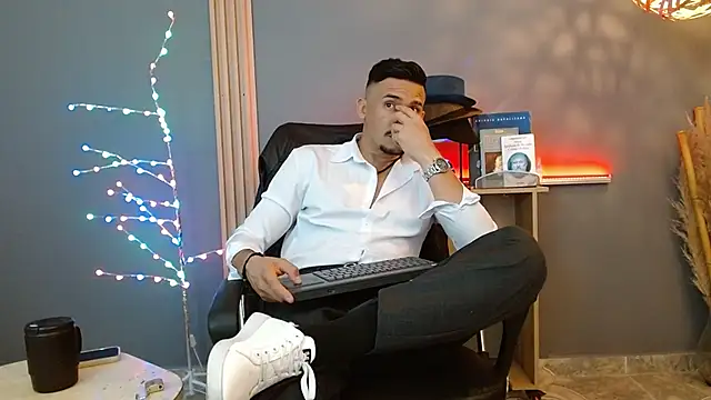 Reiko 85  online show from February 10, 2026, 6:07 pm