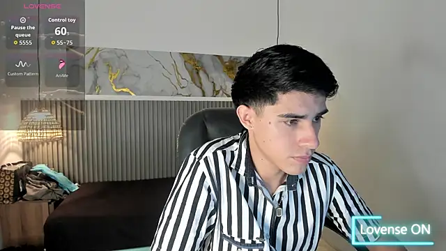 Snapshot of Dyla_n18 chatting on May 15, 2026, 8:07 pm Dyla n18 online show from May 15, 2026, 8:07 pm