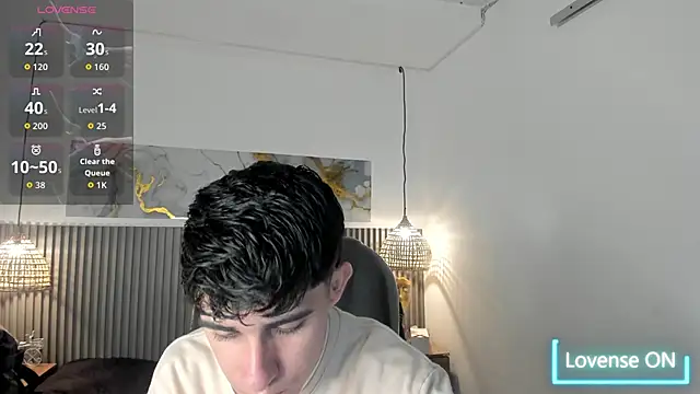 Snapshot of Dyla_n18 chatting on May 10, 2026, 9:16 pm Dyla n18 online show from May 10, 2026, 9:16 pm