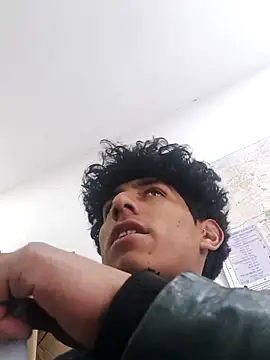 alexander32r online show from September 18, 2025, 4:10 pm