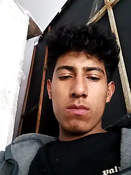 alexander32r online show from November 26, 2025, 9:04 pm