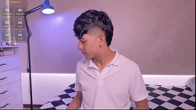 Snapshot of teobowny_ chatting on March 5, 2026, 7:10 pm teobowny online show from March 5, 2026, 7:10 pm